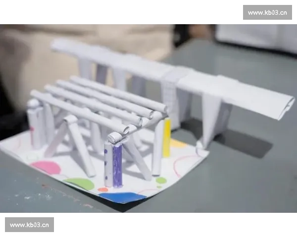 探索结构力学奥秘以纸桥承重比赛激发学生创新思维与实践能力